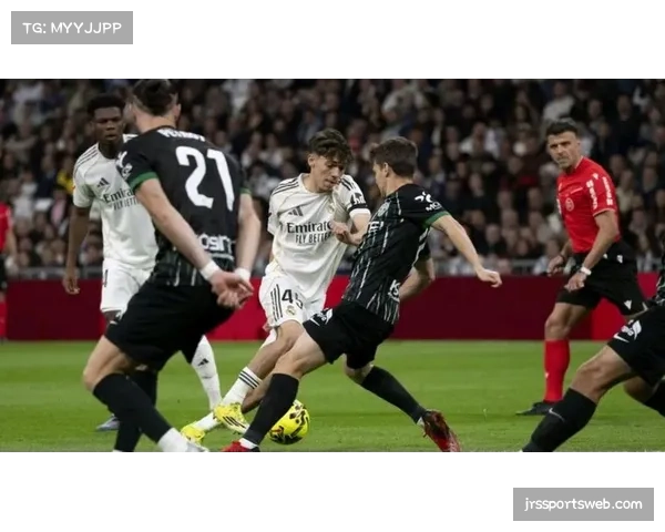 诺伊尔出击失误送大礼，居莱尔35秒吊射破门创纪录